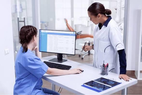 Student in healthcare training program at Health Up Training